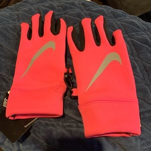 Nike Girls Gloves